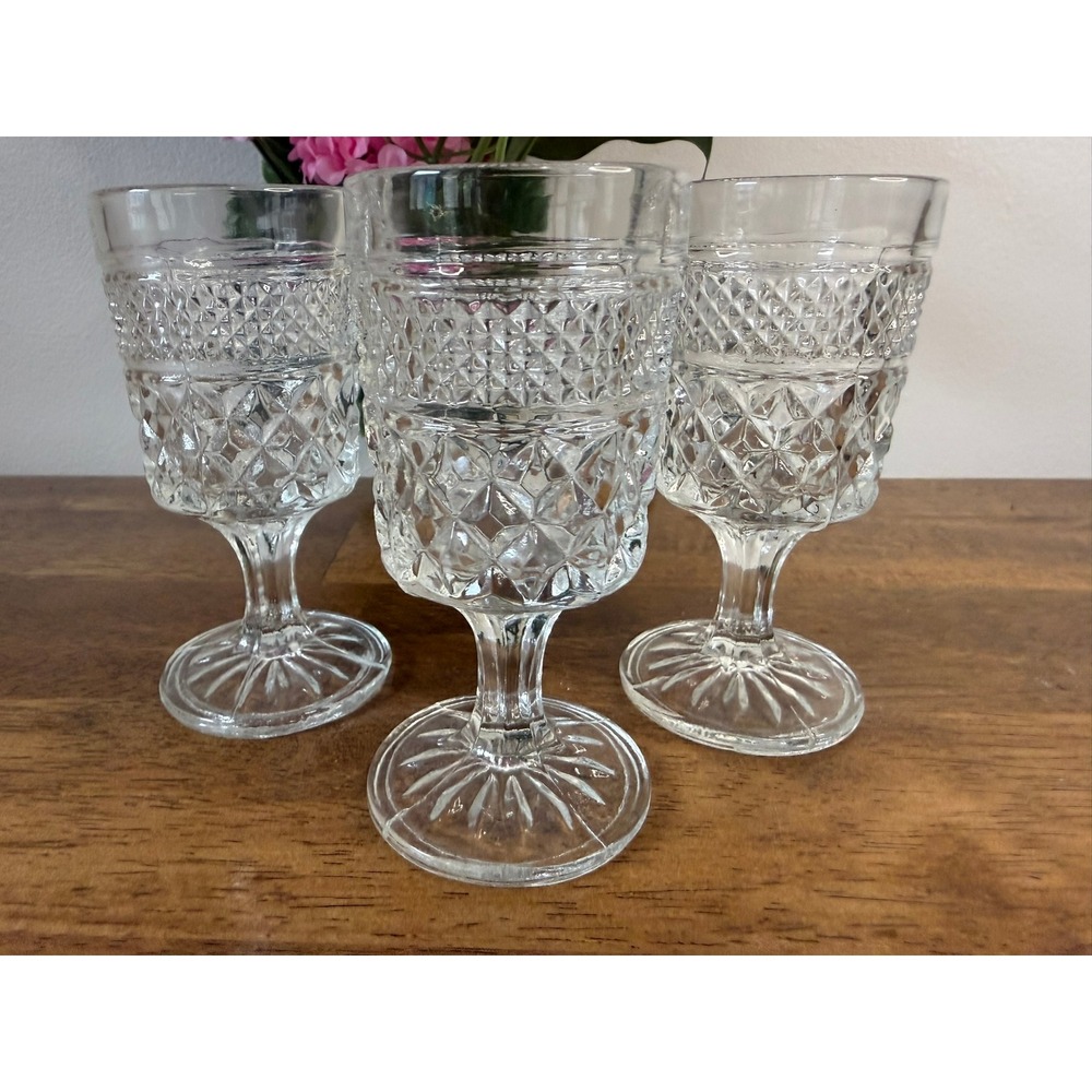 Anchor Hocking Wexford Cordial Glasses Vintage  Diamond Pattern Small‎ Stemware